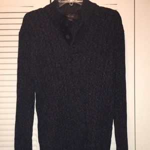 Men’s knit sweater